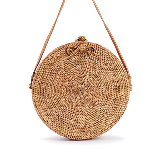 Round rattan circle bag with leather strap